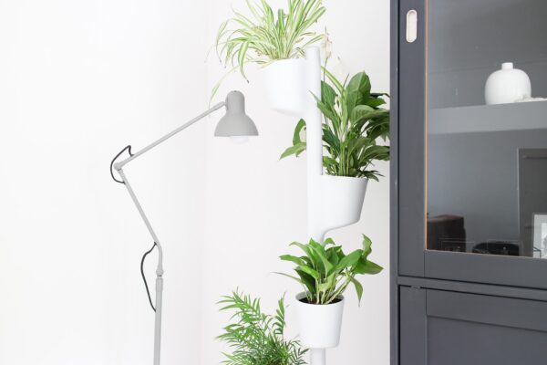 CitySens Vertical Planter – White 4 Pots with Automatic Watering Digital Kit