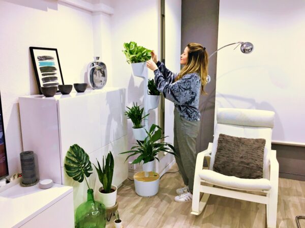 CitySens Vertical Planter – White 4 Pots with Automatic Watering Digital Kit