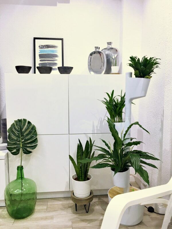 CitySens Vertical Planter – White 3 Pots with Wi-Fi Smart Watering Kit