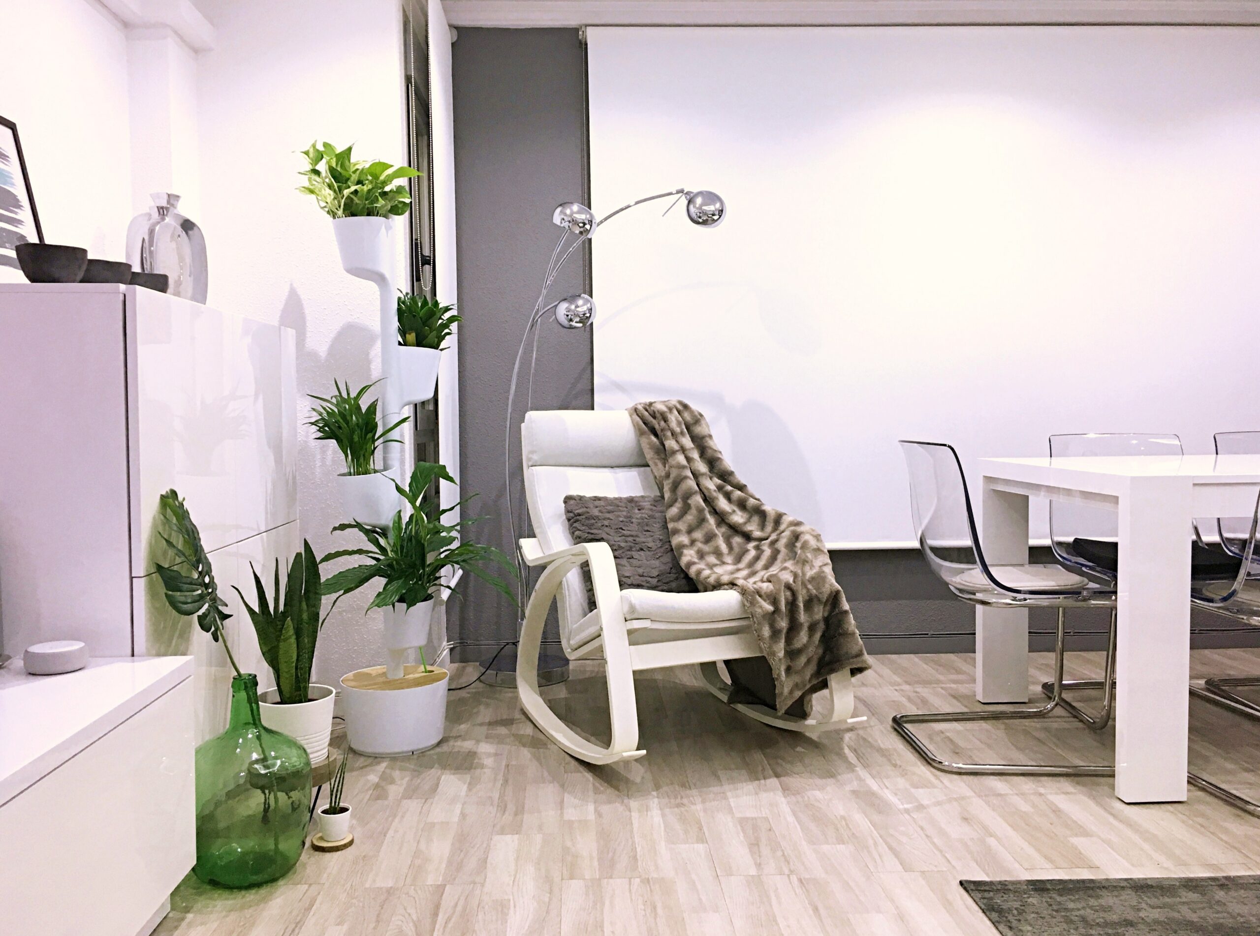 CitySens Vertical Planter – White 4 Pots with Wi-Fi Smart Watering Kit - Image 12