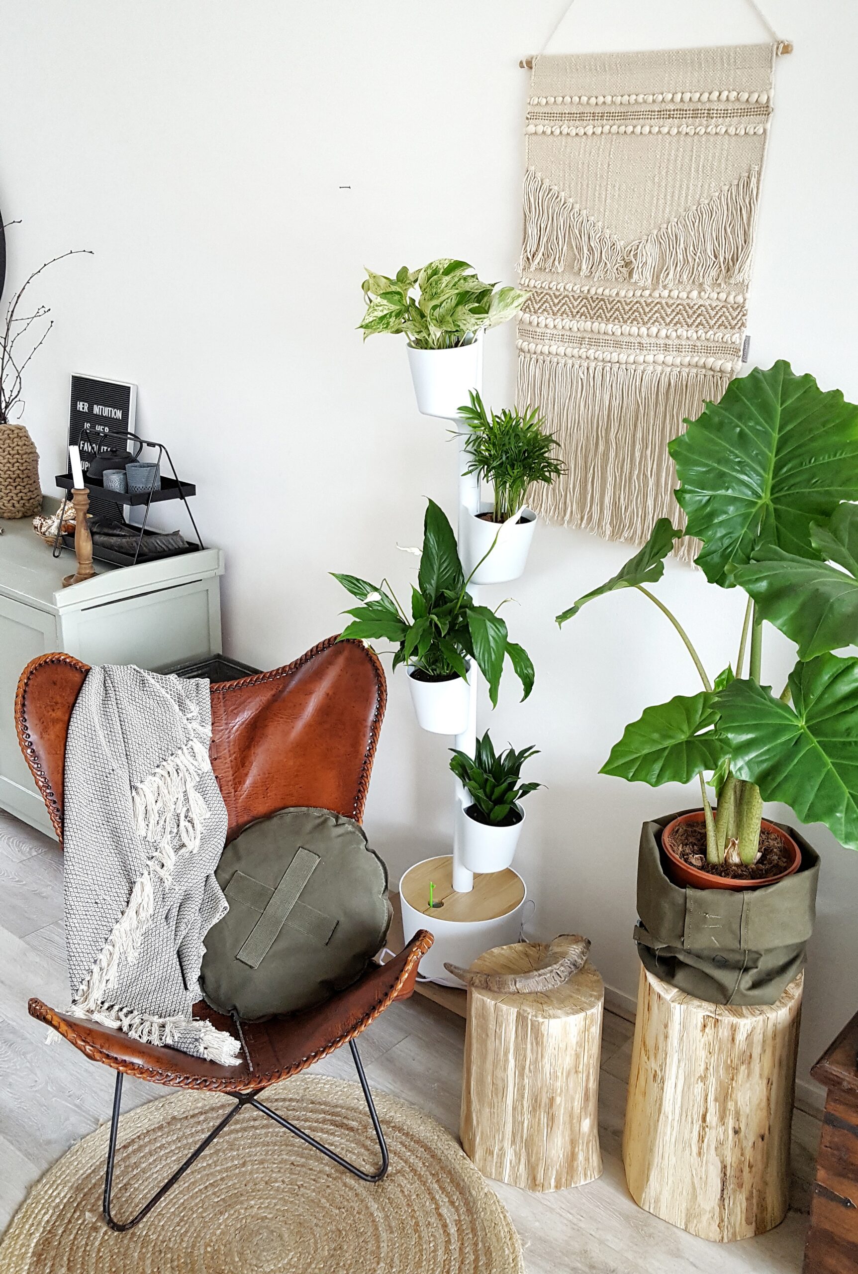 CitySens Vertical Planter – White 4 Pots with Wi-Fi Smart Watering Kit - Image 9