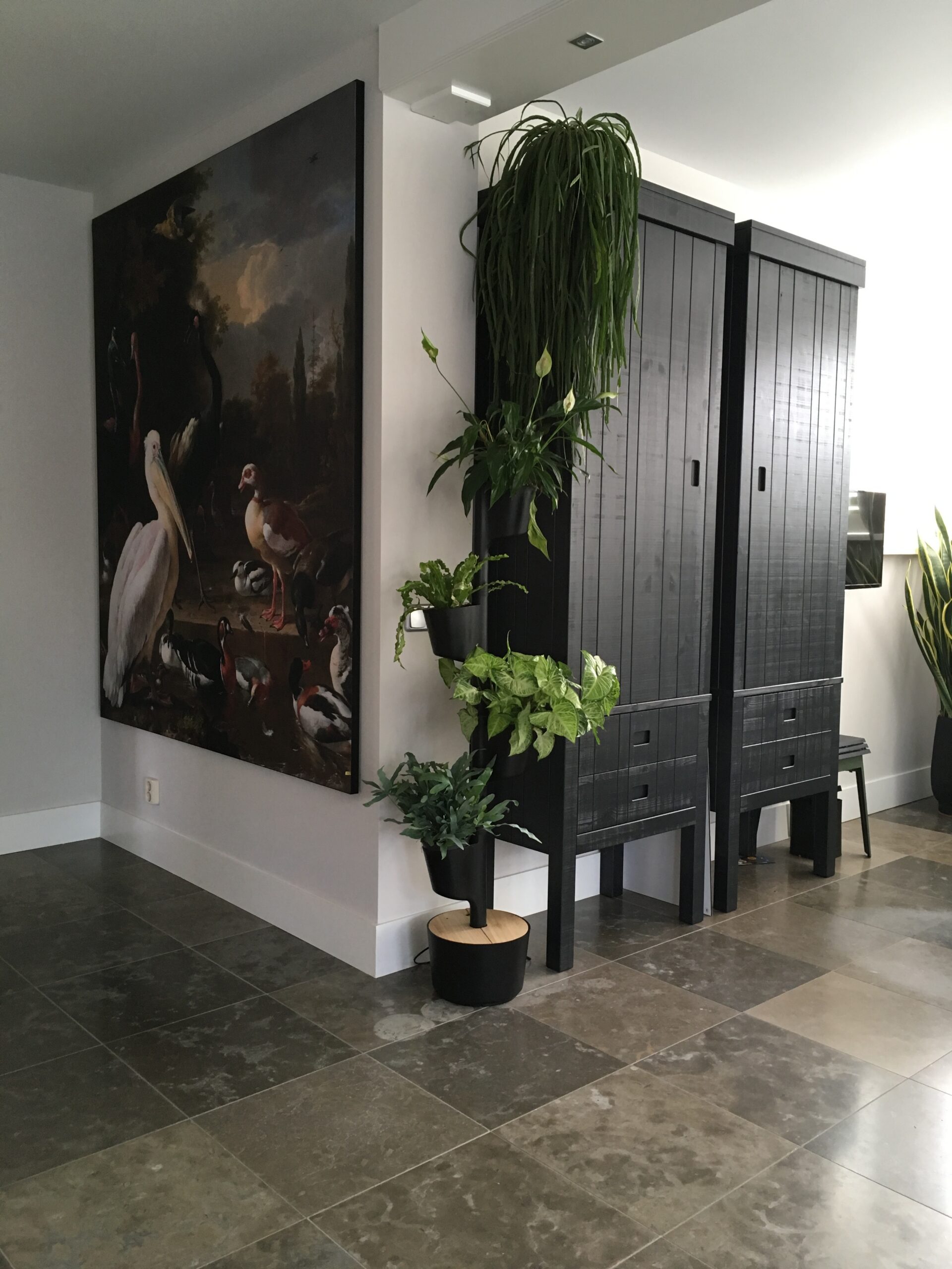 CitySens Vertical Planter – Black 4 Pots with Wi-Fi Smart Watering Kit and Teak Wood Details - Image 7