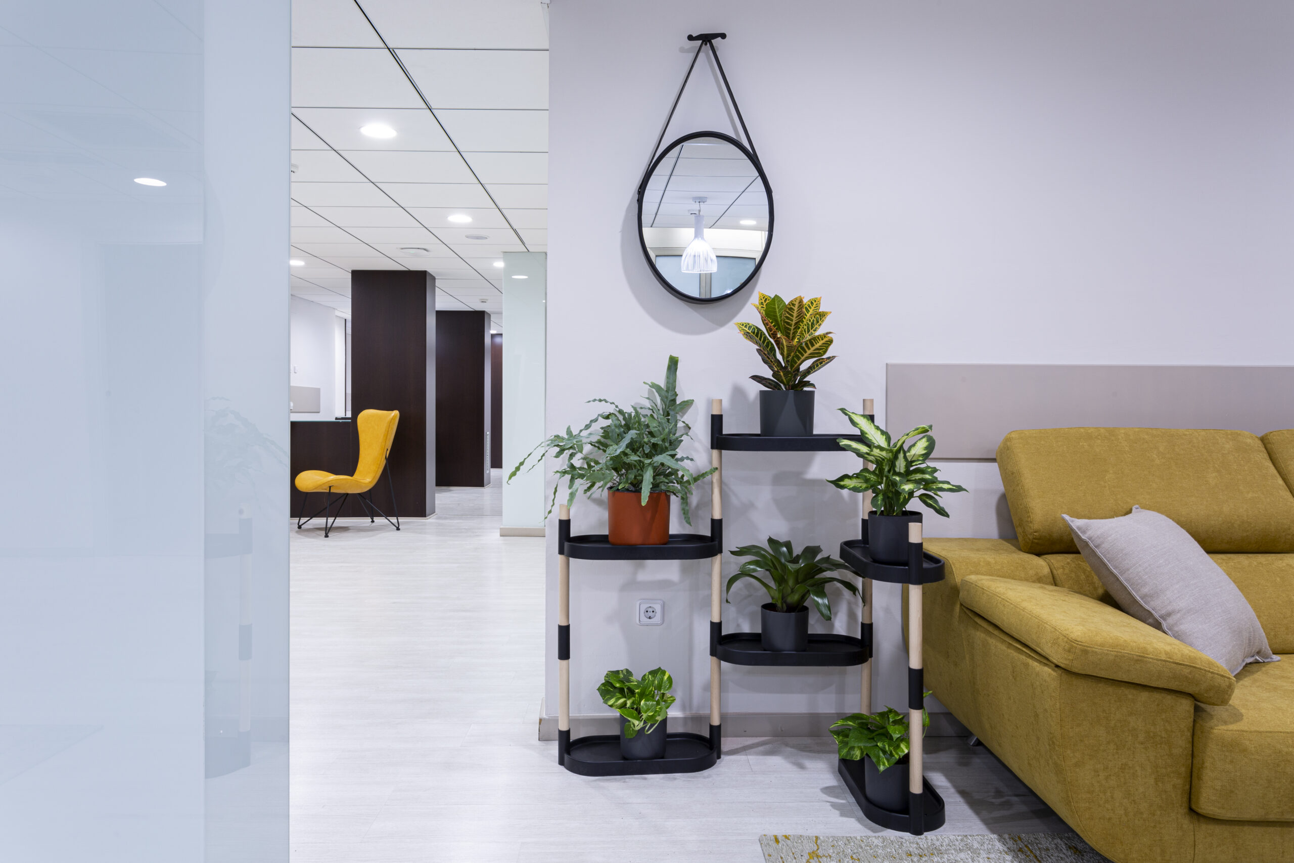 CitySens Modular Plant Shelf – Black 6-Tray Indoor Vertical Gardening Shelf - Image 6